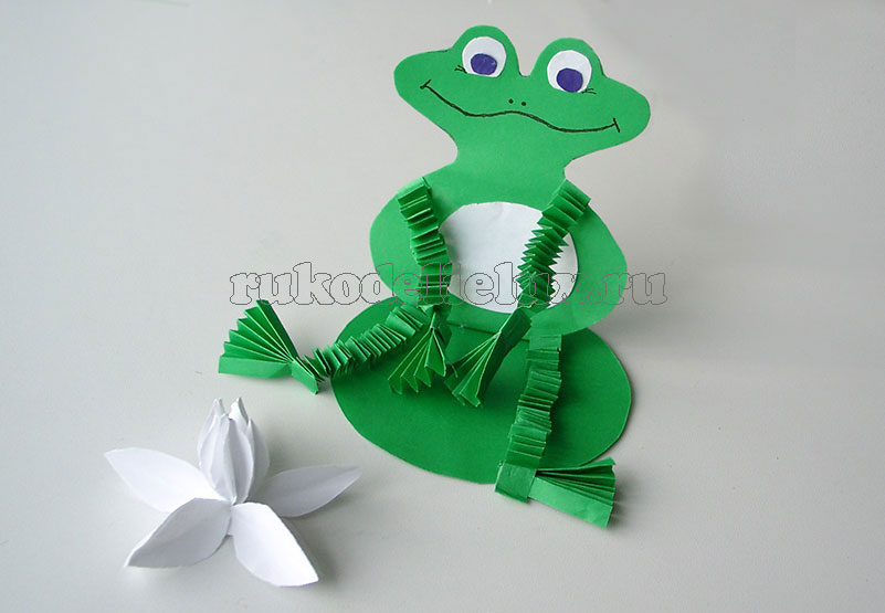 Как сделать бумажную лягушку
