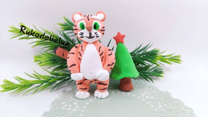 новогодний тигр из пластилина своими руками
